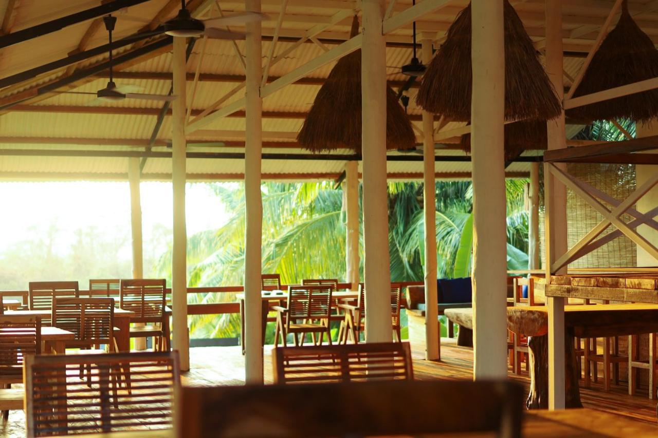 Satya Boutique Resort & Spa Vijay Nagar Beach Exterior foto